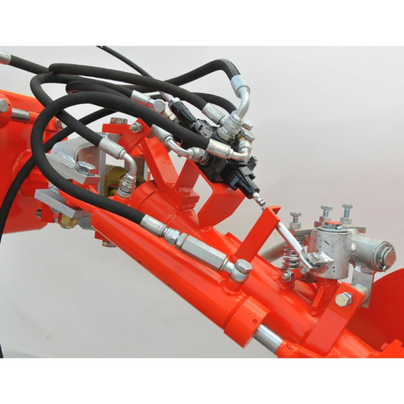 BFM B1 MEDIUM 25hp 45cm Otomatik Duyargalı Çapa Makinesi BFM B1 MEDIUM 25hp 45cm Otomatik Duyargalı Çapa Makinesi