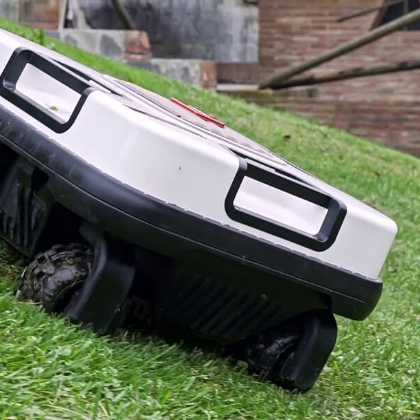 Ambrogio L95 Quad Elite Çim Biçme Robotu