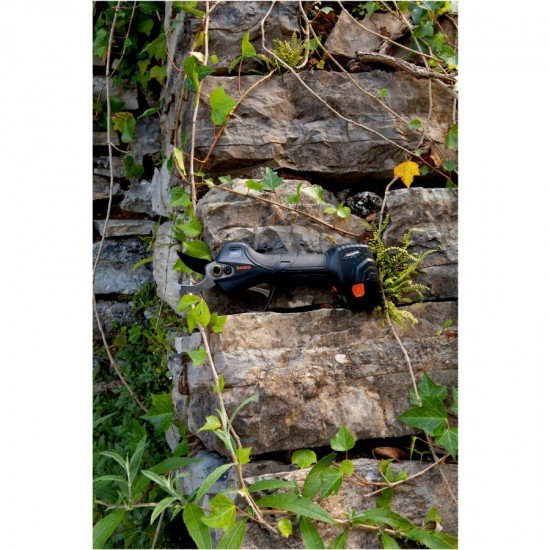 Bahco BCL226 26mm 10.8V LED Ekran Kablosuz Akülü Budama Makası