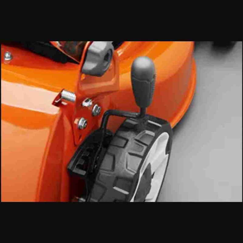 Husqvarna LC 151S 2.7kW 166cc 51cm 65It 32kg Çelik Gövde Benzinli Çim Biçme Makinesi