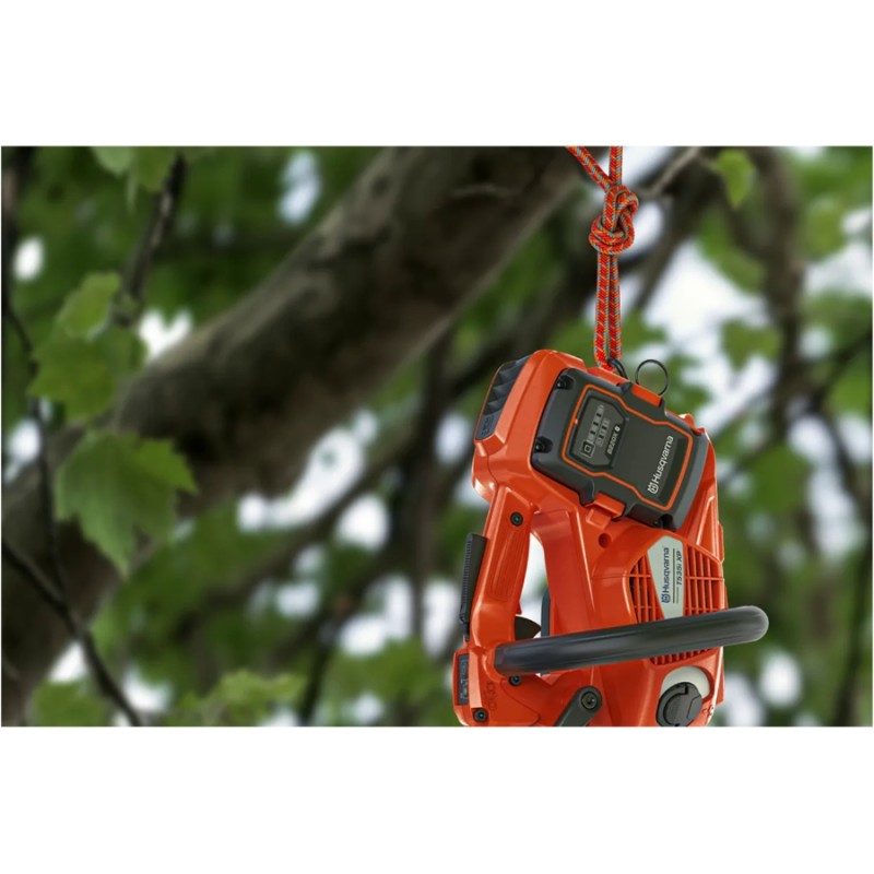 Husqvarna T535i XP Li 36V 5Ah 35cm .325inç 1.1mm 0.43inç 29.5diş 2.4kg Akülü Motorlu Testere