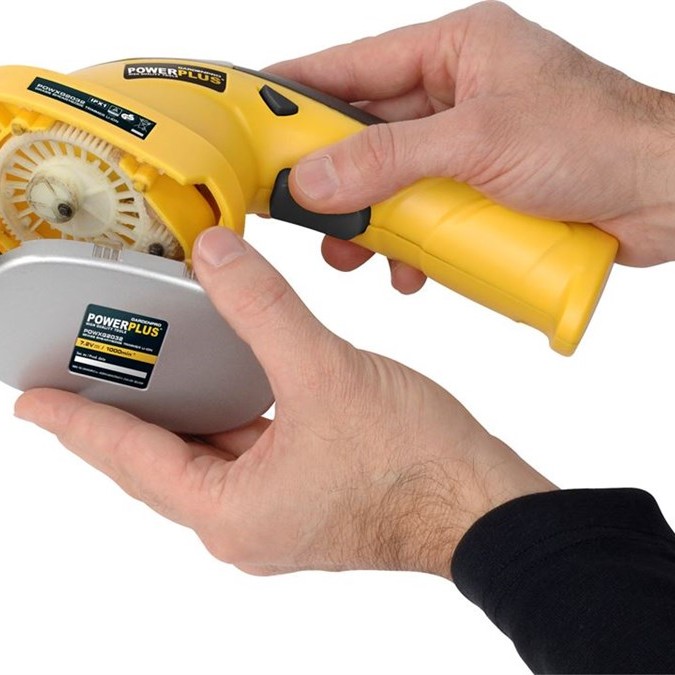 Powerplus POWxG2032 Akü Dahil Akülü Çit Budama Makinesi