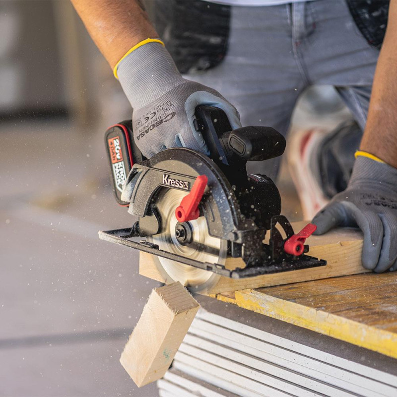 Kress KUE15.9 20Volt 185MM Kömürsüz Profesyonel Akülü Daire Testere (Akü Dahil Değildir) Kress KUE15.9 20Volt 185MM Kömürsüz Profesyonel Akülü Daire Testere (Akü Dahil Değildir)