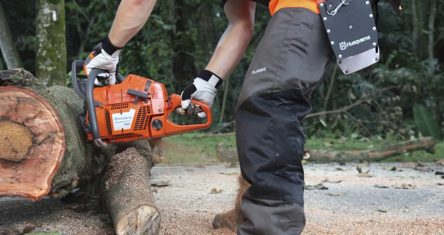 Husqvarna 365 3.4kW 65cc 50cm 3/8inç 1.5mm 0.58inç 36diş 6.4kg Benzin Motorlu Testere Husqvarna 365 3.4kW 65cc 50cm 3/8inç 1.5mm 0.58inç 36diş 6.4kg Benzin Motorlu Testere