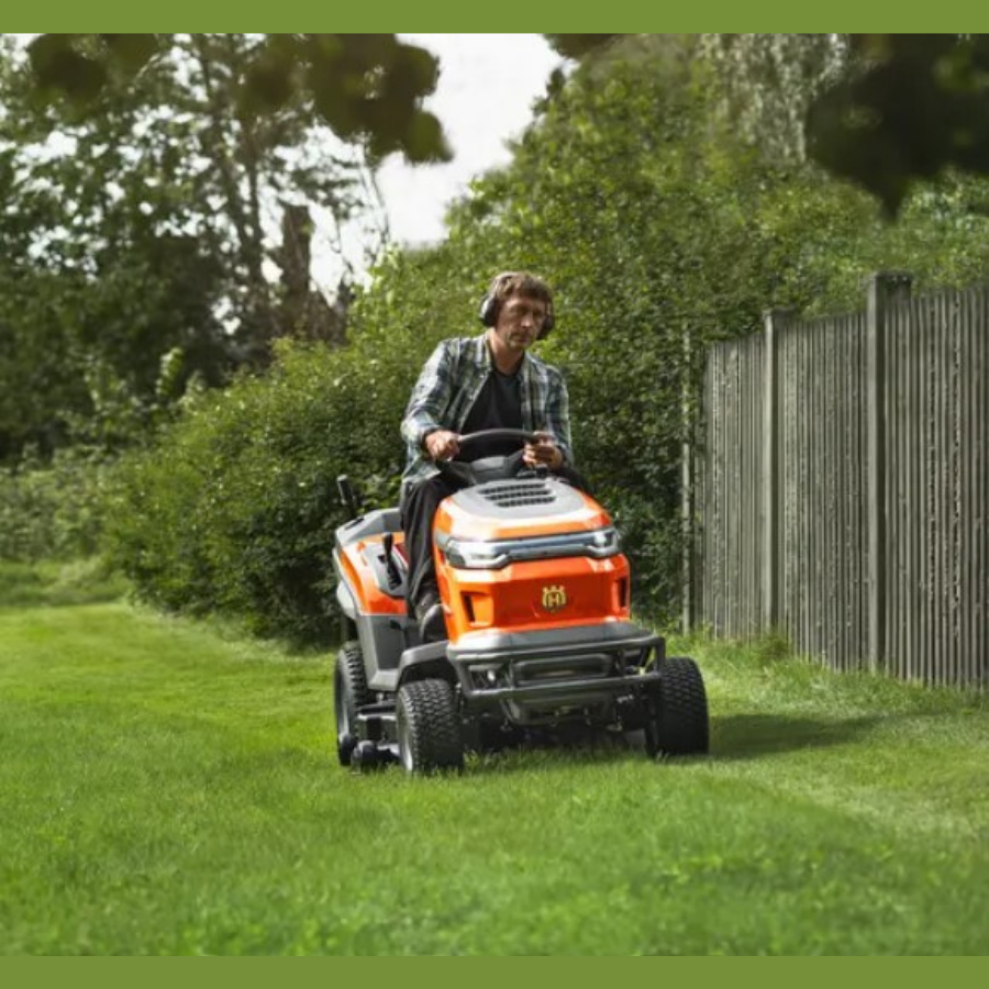 Husqvarna TC 220T 14.4kW 708cc 108cm 320lt HV 708 AE İki Silindir 4T Benzinli Çim Biçme Traktörü